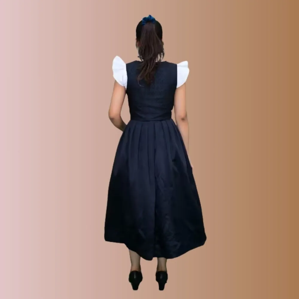 Long Plus Size Dirndl – Flattering Bavarian Dress - Image 2